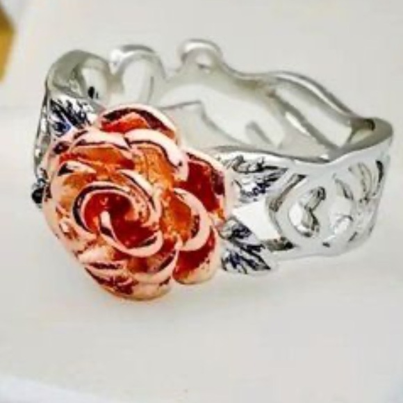 Sz 8 & 10 rose gold & silver tone cocktail rings - Picture 2 of 4